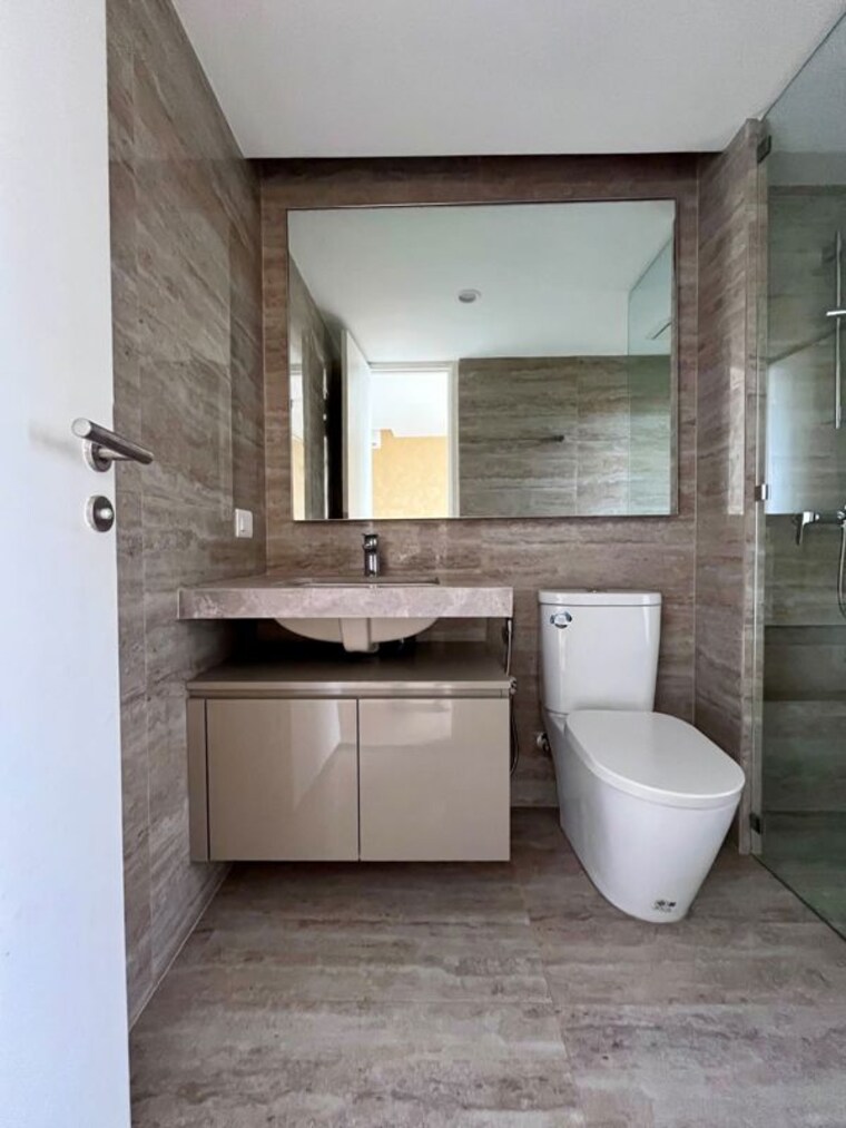 Bathroom, hiranandani-estate 3 Bedroom 1500 Sq.Ft. Apartment In Ghodbunder Road Thane 10622986