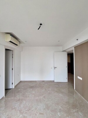 Room in 3 BHK Apartment at Hiranandani Estate, Ghodbunder Road – for Sale