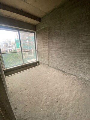 Room in 3 BHK Apartment at Bandra West – for Sale
