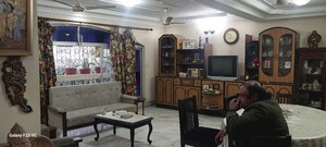 Living Room in 2 BHK Apartment at Hazra Road – for Rent