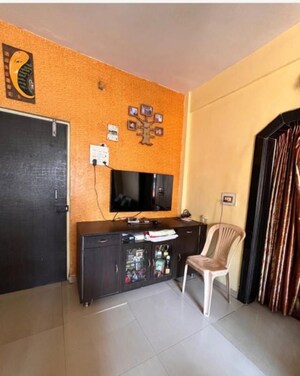 Furnished Amenities in 1.5 BHK Apartment at MG Complex, Vashi Sector 11 – for Rent