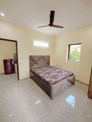 Bedroom in 2 BHK Builder Floor at Sector 41 – for Rent