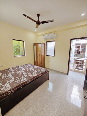 Bedroom in 2 BHK Builder Floor at Sector 41 – for Rent