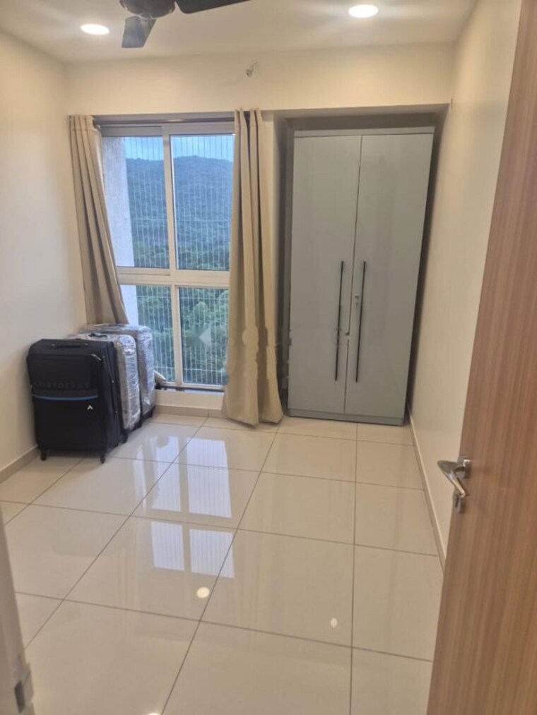 Bathroom, godrej-emerald-vista 2 Bedroom 1500 Sq.Ft. Apartment In Ghodbunder Road Thane 10623029