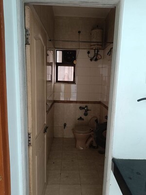 Bathroom in 3 BHK Apartment at Meera Tower, Andheri West – for Sale