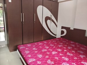 Bedroom in 2 BHK Apartment at Windsor Tower, Andheri West – for Rent