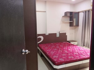 Bedroom in 2 BHK Apartment at Windsor Tower, Andheri West – for Rent