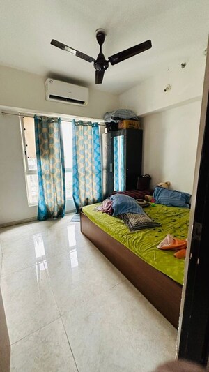 2 BHK Apartment For Rent in Lodha Amara, Kolshet Road