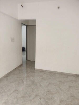 Room in 1 BHK Apartment at Shraddha Privilege, Kannamwar Nagar – for Rent