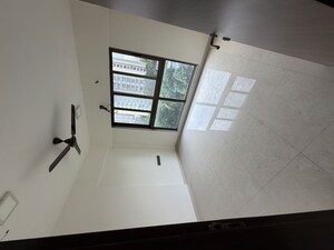 Room in 2 BHK Apartment at Gagangiri Elanza CHS, Mulund East – for Rent
