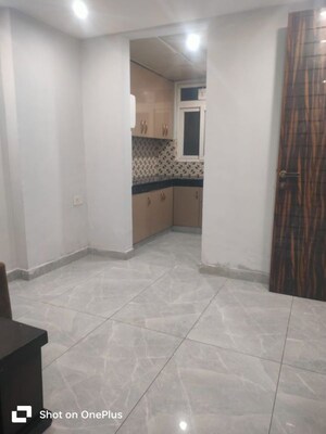 Room in 2 BHK Builder Floor at Sector 55 – for Rent