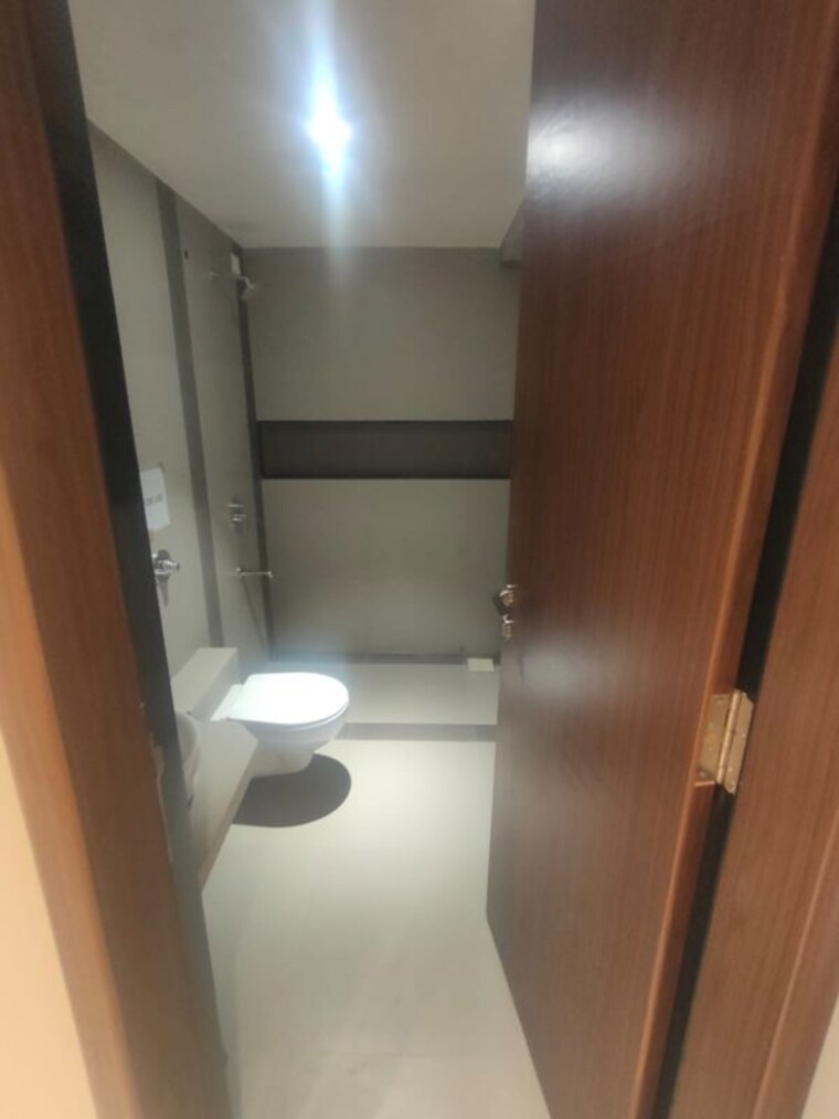 Bathroom, koregaon park annexe 4 Bedroom 1682 Sq.Ft. Apartment In Koregaon Park Annexe Pune 10623062