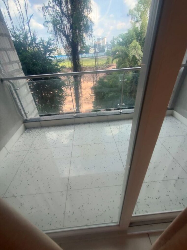 Balcony, koregaon park annexe 4 Bedroom 1682 Sq.Ft. Apartment In Koregaon Park Annexe Pune 10623062