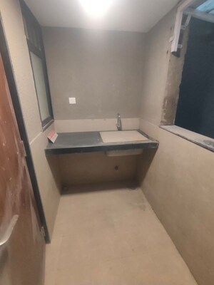 Bathroom in 4 BHK Apartment at Koregaon Park Annexe – for Sale