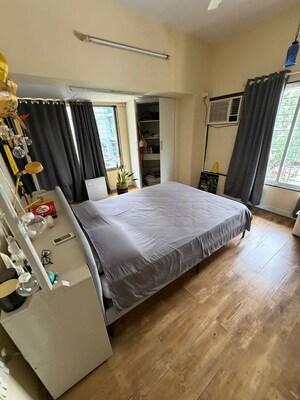 Bedroom in 3 BHK Apartment at Bandra West – for Rent