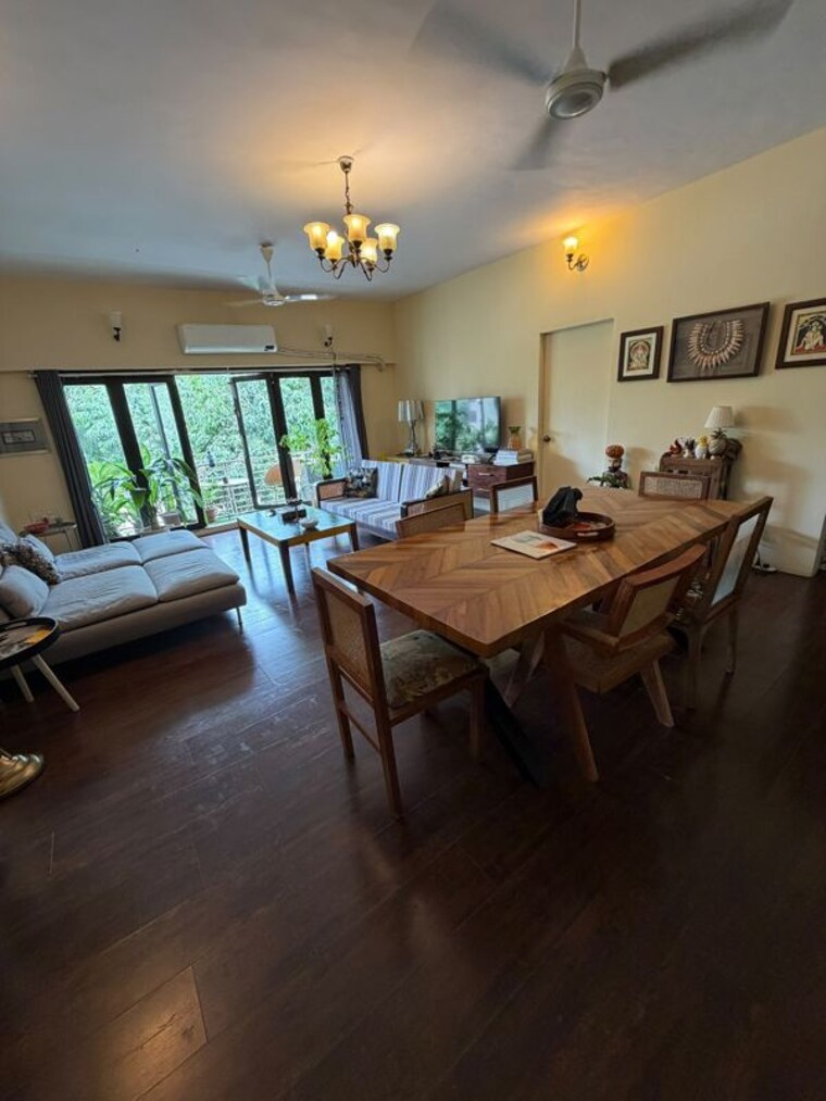 Living Room, bandra west 3 Bedroom 1100 Sq.Ft. Apartment In Bandra West Mumbai 10623081