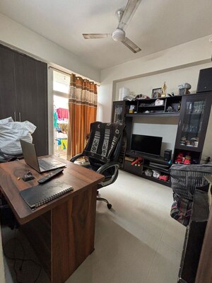 Team Area in 2.5 BHK Apartment at Ratan Pearls, Sector 16 Greater Noida – for Sale