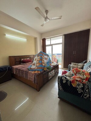 Bedroom in 2.5 BHK Apartment at Ratan Pearls, Sector 16 Greater Noida – for Sale