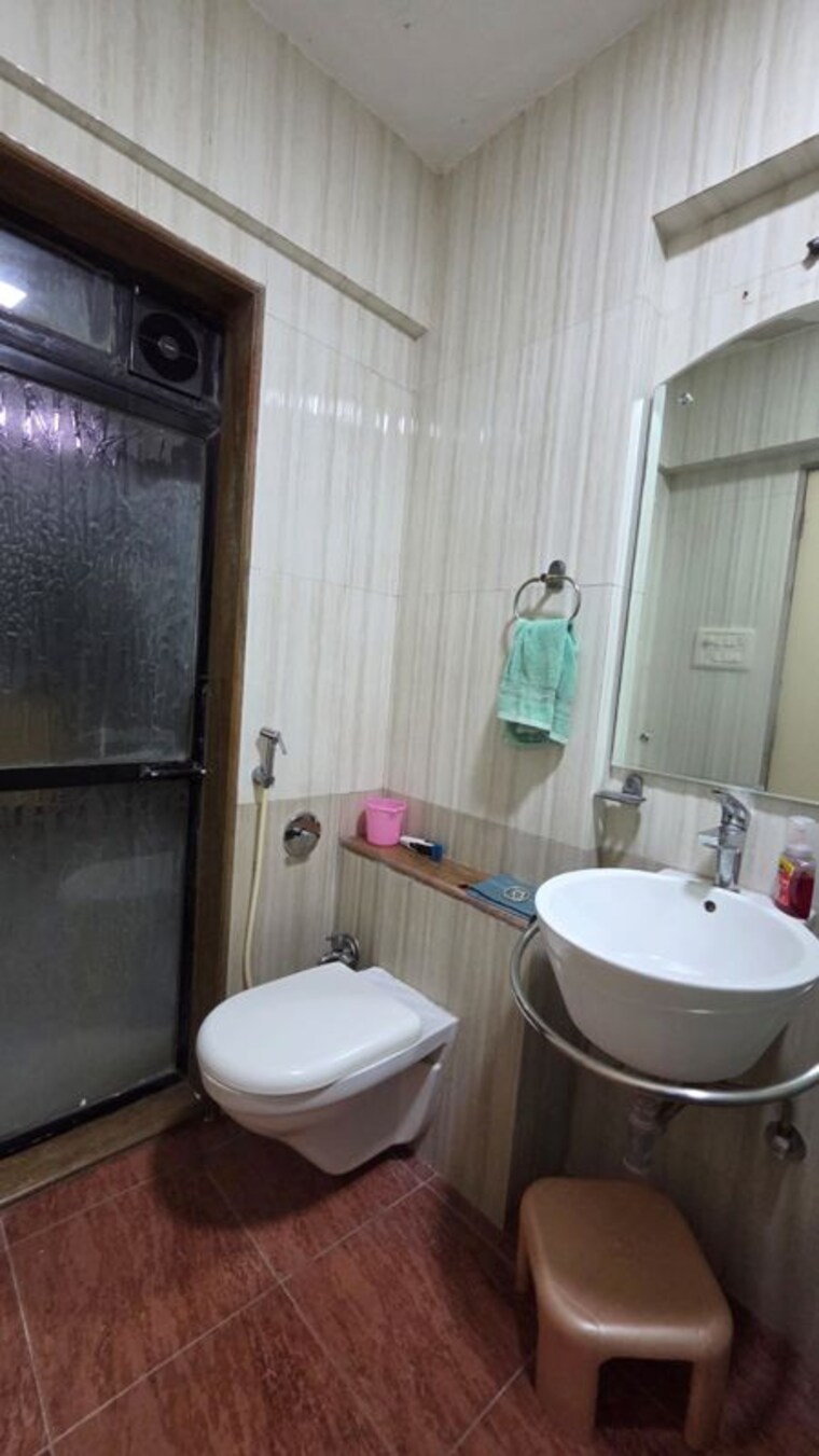 Bathroom, ghp-neptune-suncity 3 Bedroom 1100 Sq.Ft. Apartment In Vikhroli West Mumbai 10623090