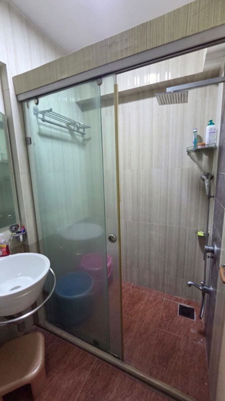 Bathroom, ghp-neptune-suncity 3 Bedroom 1100 Sq.Ft. Apartment In Vikhroli West Mumbai 10623090