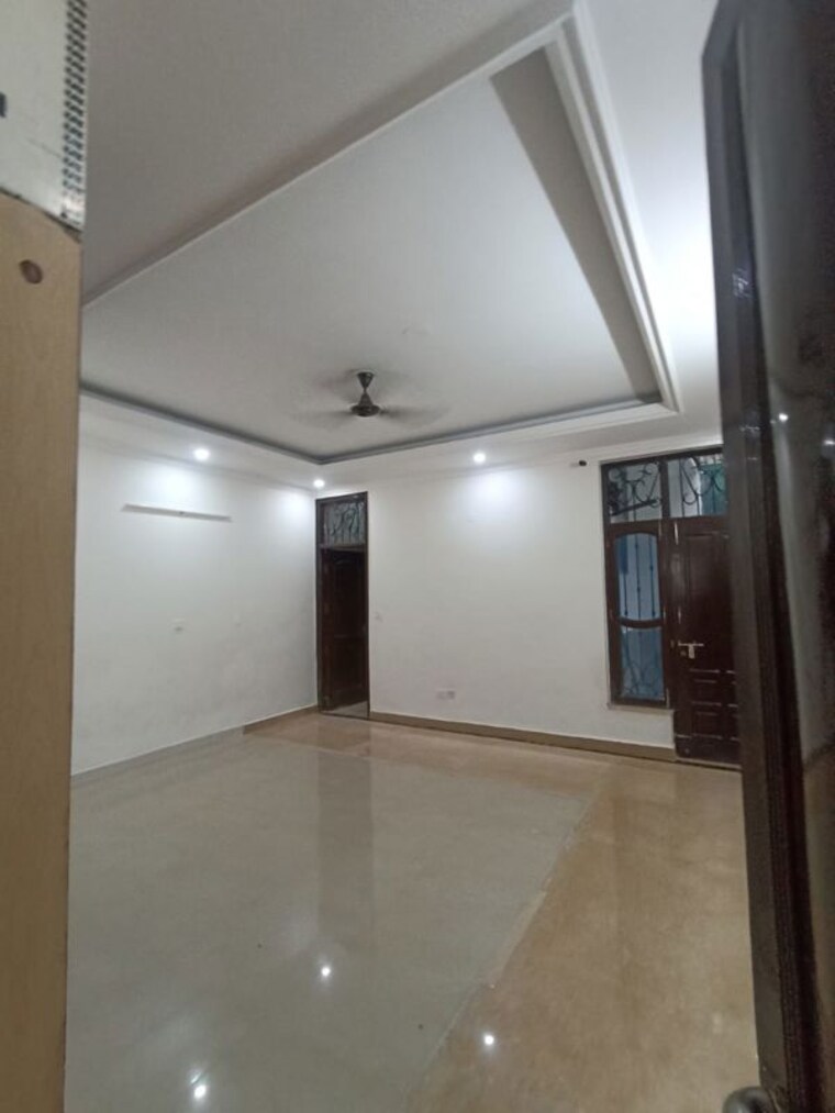 Room, rwa-apartments-sector-50 4 Bedroom 300 Sq.Ft. Builder Floor In Sector 50 Noida 10623103