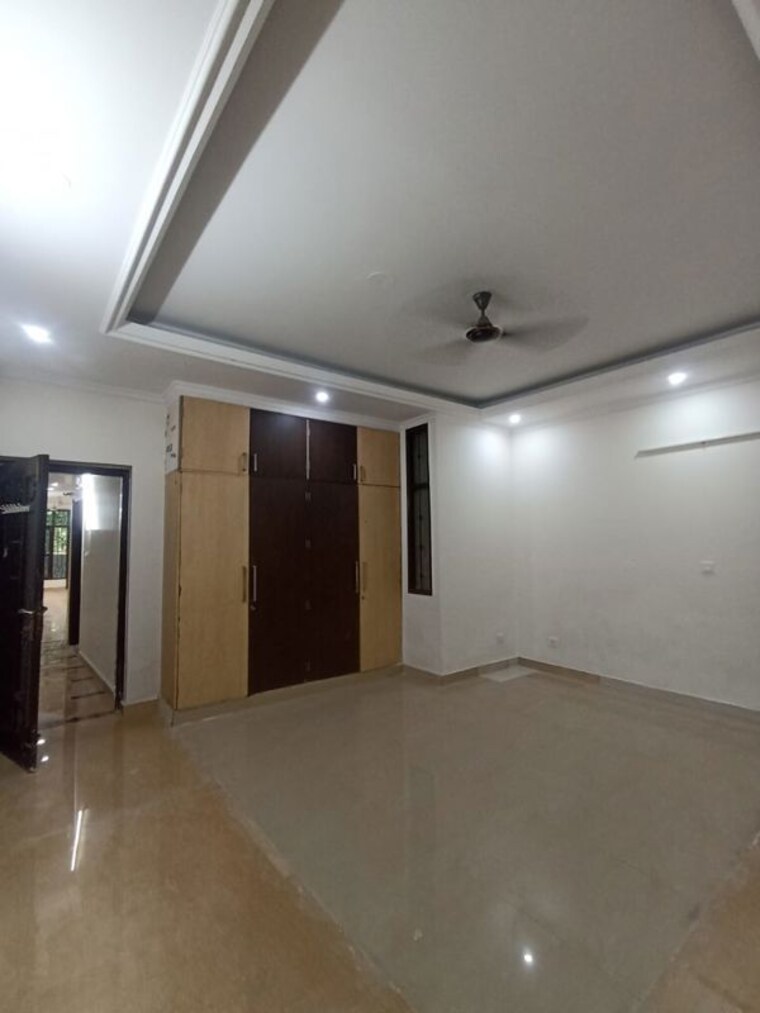 Room, rwa-apartments-sector-50 4 Bedroom 300 Sq.Ft. Builder Floor In Sector 50 Noida 10623103