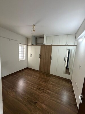 Room in 2 BHK Apartment at Ambience Courtyard, Manikonda – for Rent