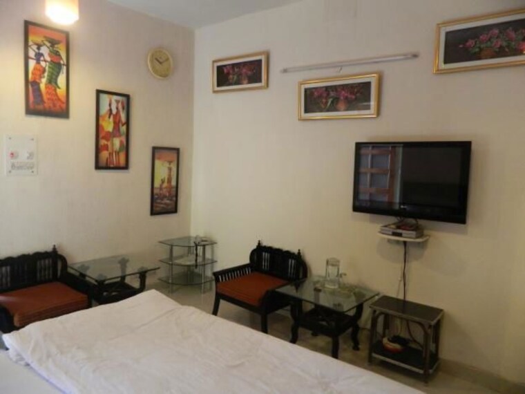 Living Room, sector 14 1 RK 328 Sq.Ft. Independent House In Sector 14 Gurgaon 10623110