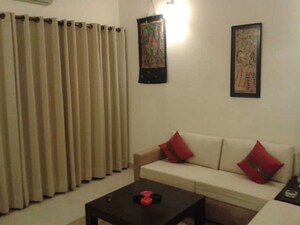 Team Area in 1 RK Independent House at Sector 14 – for Rent