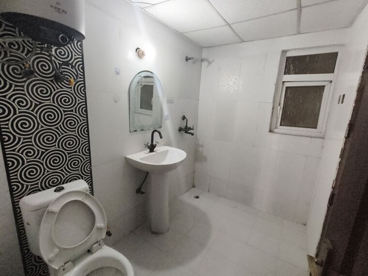 Bathroom, paramount-floraville 2 Bedroom 1045 Sq.Ft. Apartment In Sector 137 Noida 10623109