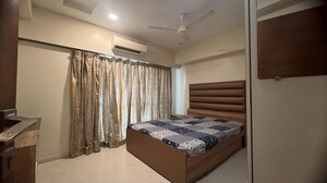Bedroom in 4 BHK Apartment at Santacruz West – for Rent