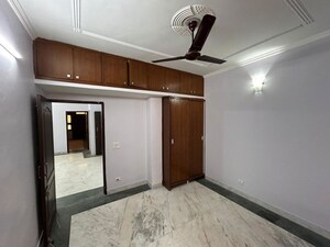 Room in 3 BHK Builder Floor at Saket – for Rent