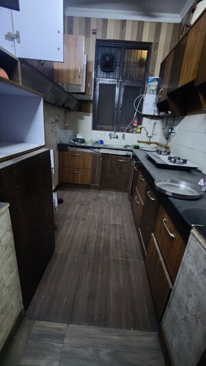 Kitchen in 3.5 BHK Builder Floor at Spring Field, Sector 31 – for Rent