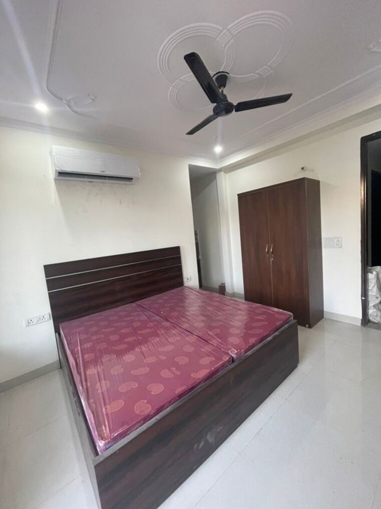 Bedroom, sector 14 1 RK 456 Sq.Ft. Independent House In Sector 14 Gurgaon 10623167