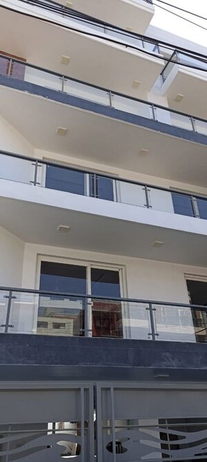 1 RK Independent House – Exterior View View at Sector 14 - for Rent