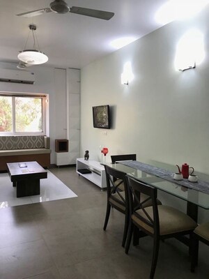 Team Area in 1 RK Independent House at Sector 14 – for Rent