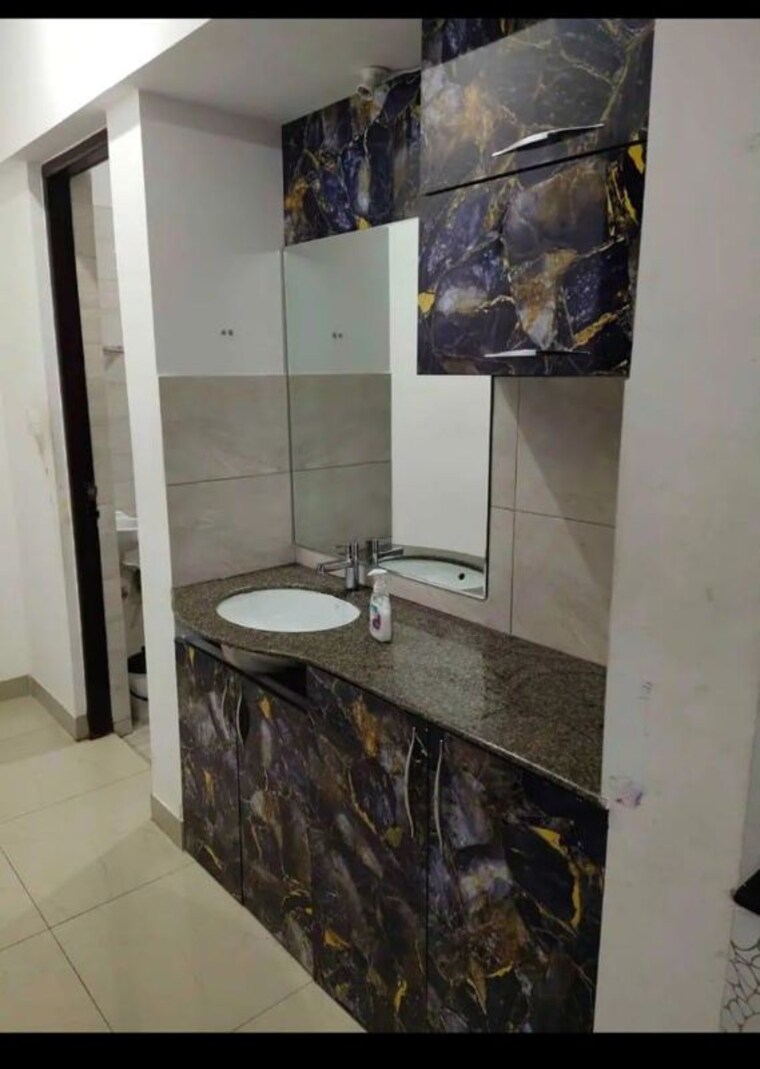 Bathroom, shiv-park 2 Bedroom 750 Sq.Ft. Apartment In Hadapsar Pune 10623140