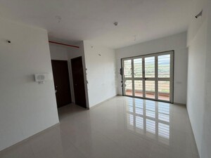 Room in 1.5 BHK Apartment at Kohinoor Tinsel County, Hinjewadi – for Rent