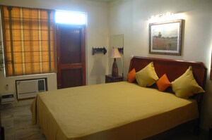Bedroom in 1 BHK Independent House at Sector 14 – for Rent