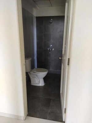 Furnished Amenities in 2 BHK Apartment at One Hiranandani Park, Ghodbunder Road – for Rent