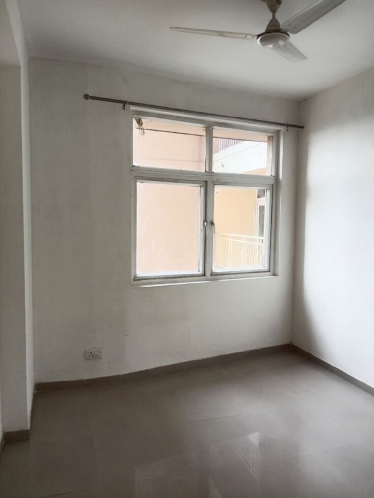 Room, mahagun-my-woods 2 Bedroom 960 Sq.Ft. Apartment In Sector 16c Greater Noida Greater Noida 10623085
