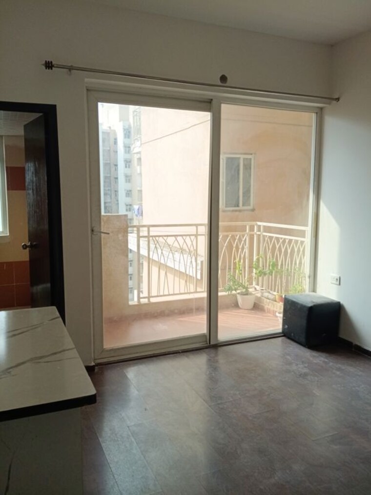 Room, mahagun-my-woods 2 Bedroom 960 Sq.Ft. Apartment In Sector 16c Greater Noida Greater Noida 10623085
