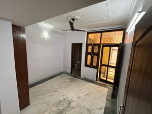 Room in 3 BHK Apartment at Saket – for Rent
