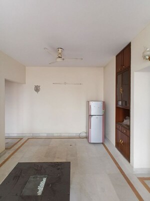 Bathroom in 2 BHK Builder Floor at Sector 22 – for Rent