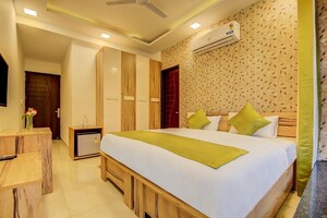 Bedroom in 1 BHK Independent House at Sector 14 – for Rent