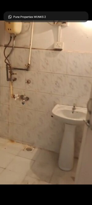 Bathroom in 2 BHK Apartment at Camp – for Rent