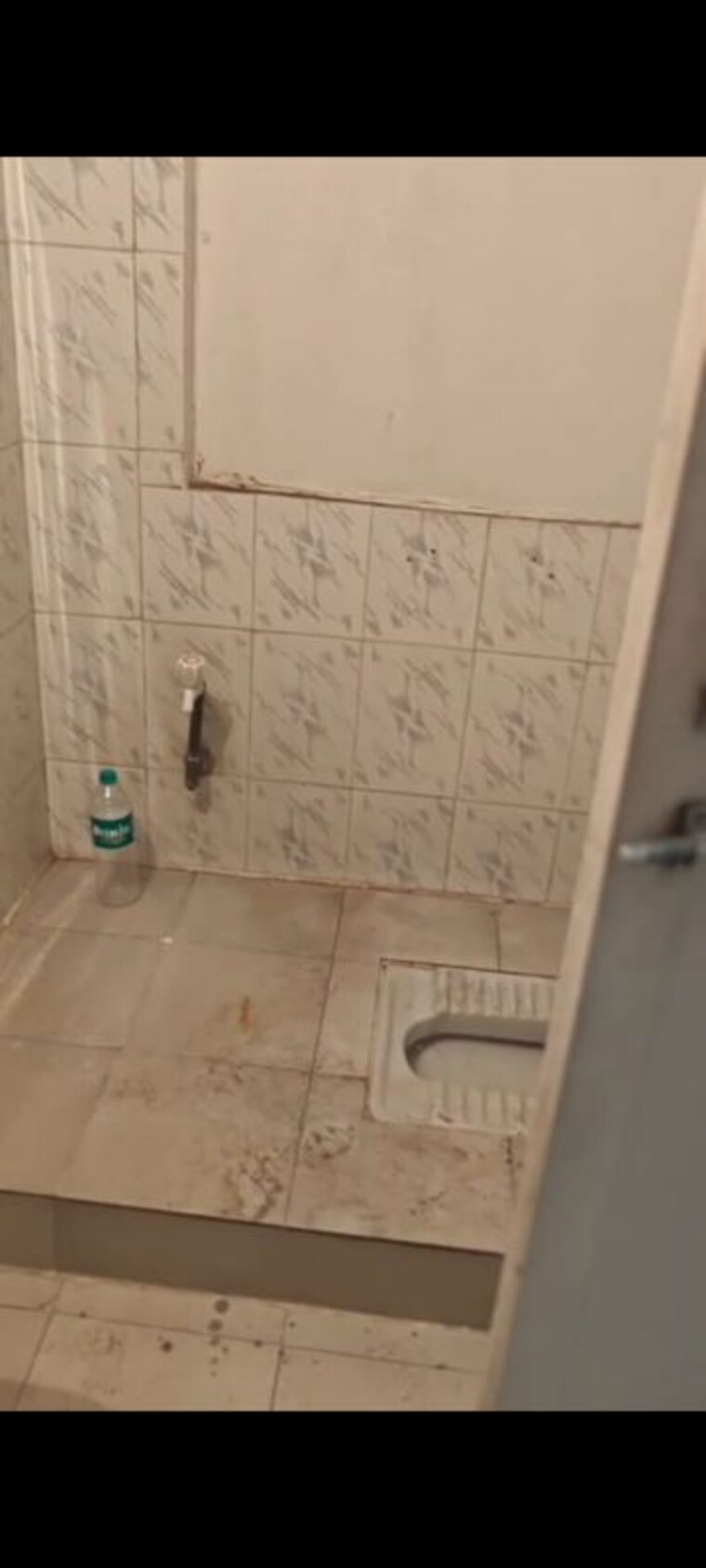 Bathroom, camp 2 Bedroom 950 Sq.Ft. Apartment In Camp Pune 10623237