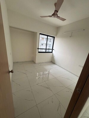 Room in 2 BHK Apartment at Mahindra Nestalgia, Pimpri – for Rent
