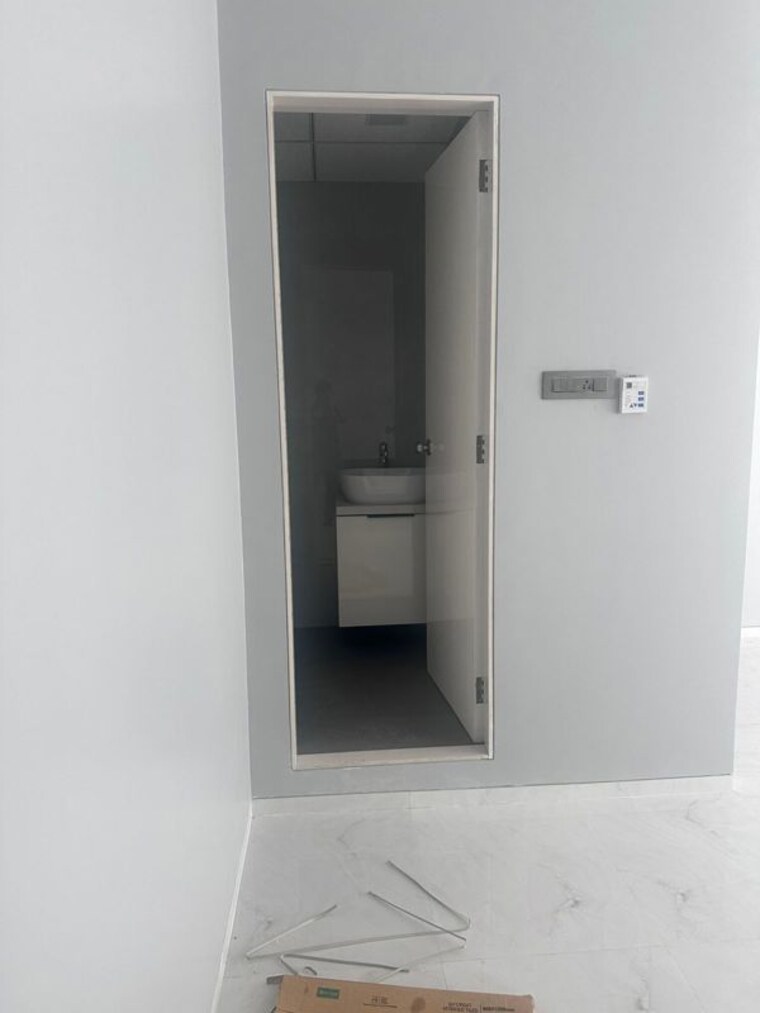 Room, lodha-signet Commercial Office Space 600 Sq.Ft. In Matunga East Mumbai 10623264
