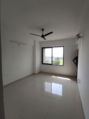 Room in 2 BHK Apartment at Vasant Nagar – for Rent
